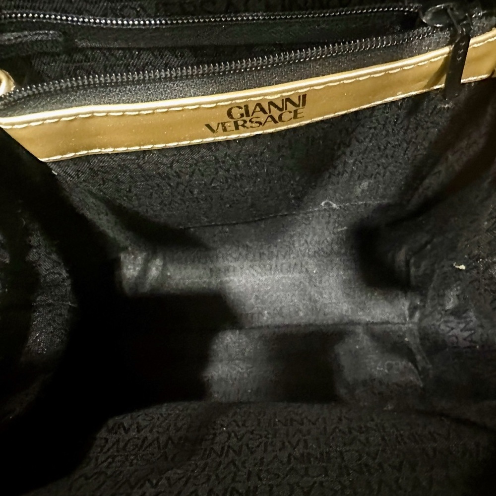 ✨💎VINTAGE💎✨RARE GIANNI VERSACE SUNBURST BAG IN ENAMEL COAT W/DUSTY AND GIFT! - Picture 6 of 6